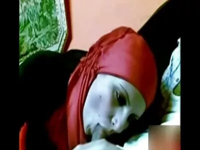 مکینک کو دیتا ہے۔