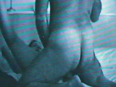 نوجوان آدمی نے لڑکی کو سخت نقصان پہنچایا۔